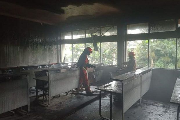 Ruangan Teleconference Politeknik Negeri Bandung Terbakar