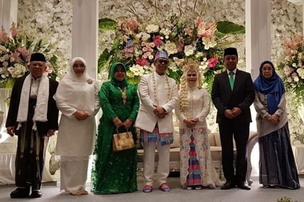 Jokowi dan Ketum PPP Hadiri Pernikahan Putri KH Ma’ruf Amin