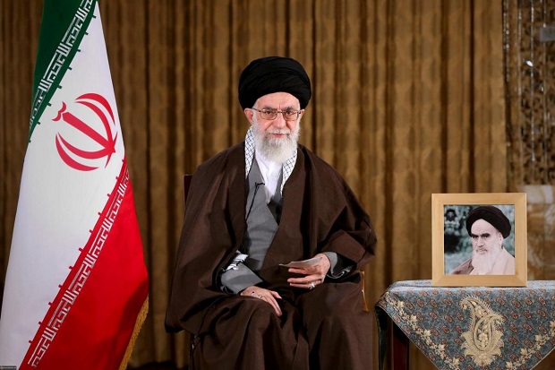 Khamenei Sebut Para Pejabat AS Badut dan Idiot