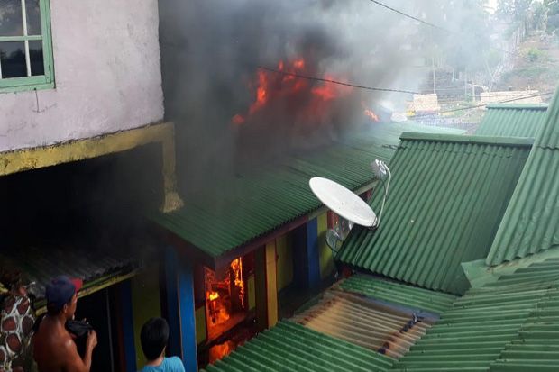 Kebakaran di Kampung Warna Warni Lubuklinggau Hanguskan 4 Rumah