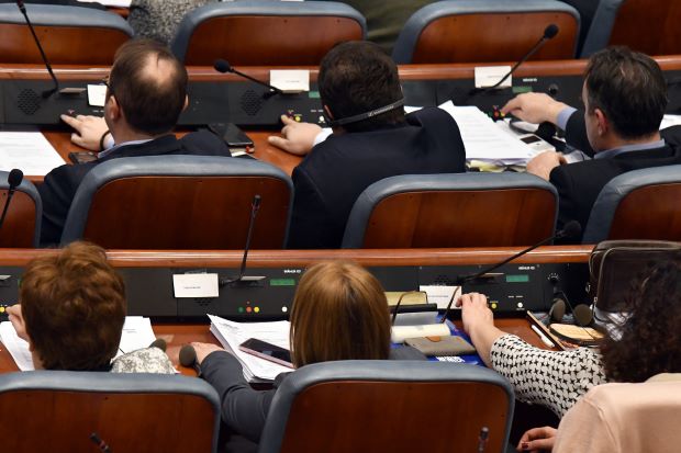 Parlemen Macedonia Setuju Nama Negara Diubah