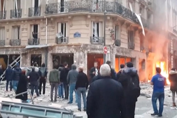 Ledakan Dahsyat di Paris Tewaskan 3 Orang, Mirip Zona Perang