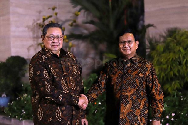 Tak Hadir Langsung, SBY Pilih Nonton Debat Capres 2019 di Rumah