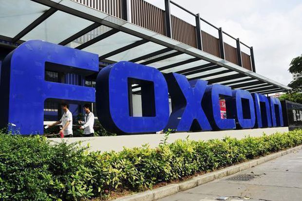 Penjualan Smartphone Melambat, Foxconn Pangkas 50.000 Pekerja