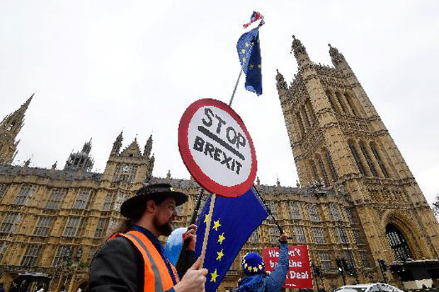 Parlemen Inggris Diperingatkan Tak Bajak Brexit