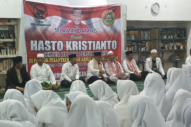 Kunjungi Ponpes Syekh Abdul Qodir, PDIP Sampaikan Salam Jokowi-Maruf