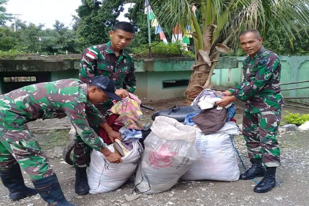 TNI Gagalkan Penyelundupan Pakaian Bekas dari Timor Leste