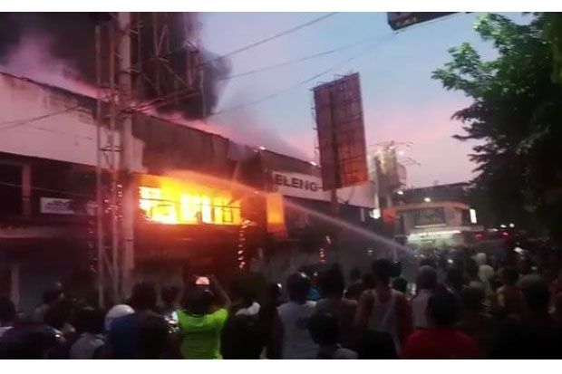 3 Jam Dilumat Api, Kebakaran Pasar Anyar Singaraja dapat Dipadamkan
