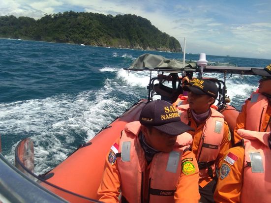 Kapal Pecah Tabrak Karang, Nelayan Hilang di Perairan Nusakambangan