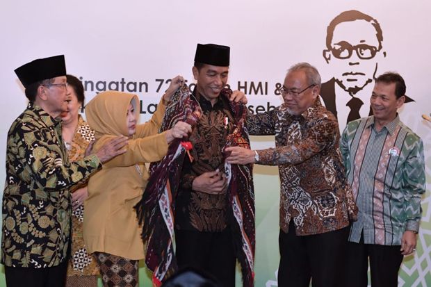 Jokowi Puji HMI karena Banyak Cetak Intelektual Muda