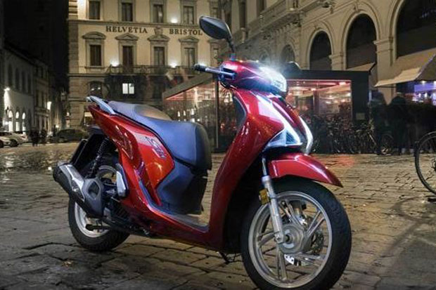 Honda Beri Polesan Baru Skutik Mewah SH150i 2019