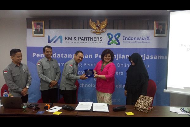 Firma KM & Partners-IndonesiaX Kerja Sama Gelar Kursus Online Gratis