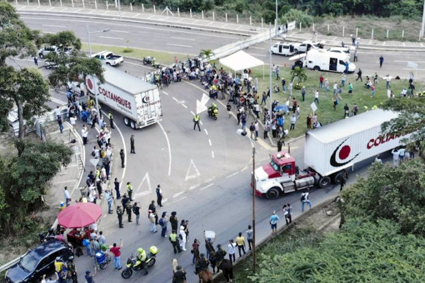 Truk-truk Bantuan Kemanusiaan Tiba di Perbatasan Venezuela