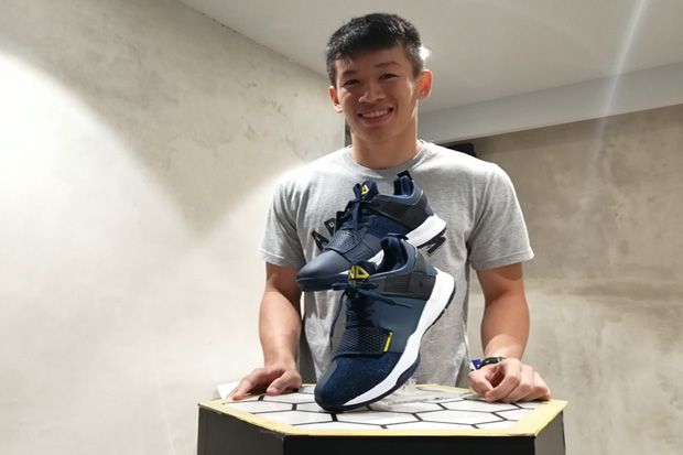 Abraham Damar Bangga Jadi Signature Shoe Pemain Indonesia Pertama