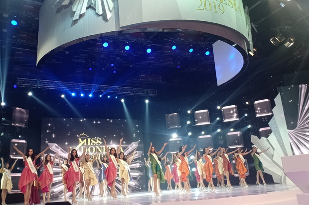 Aksi Tari Para Finalis Tandai Pembukaan Malam Puncak Miss Indonesia 2019