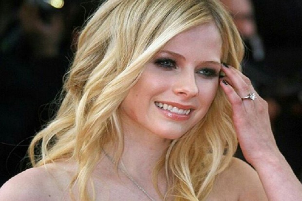 Avril Lavigne: Musik Membantu Saya Melawan Penyakit Lyme