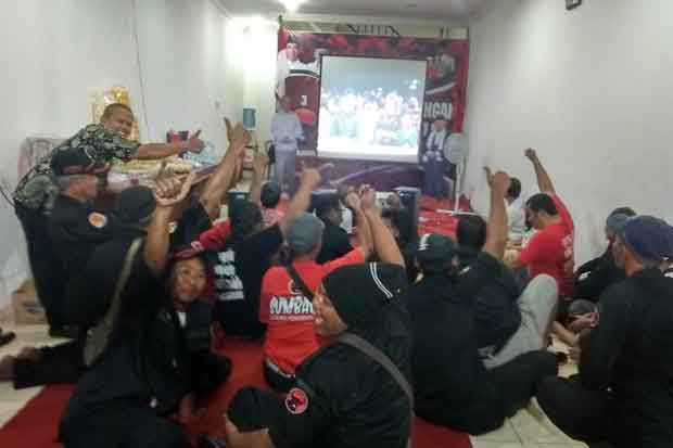 Gelar Nobar, Ibunda Jokowi Kirim Makanan Ringan ke Posko Pemenangan