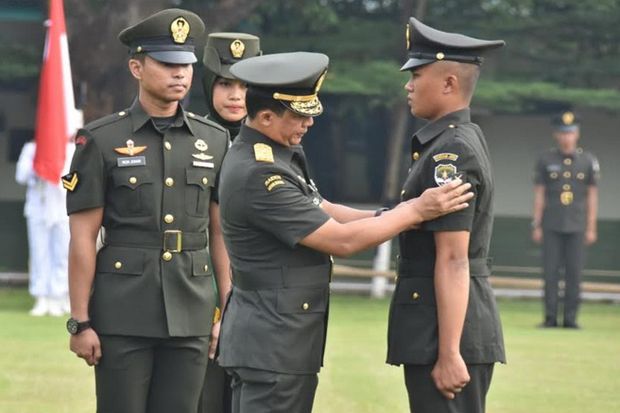 Kasdam Jaya Lantik 233 Serda Lulusan Dikmaba TNI AD
