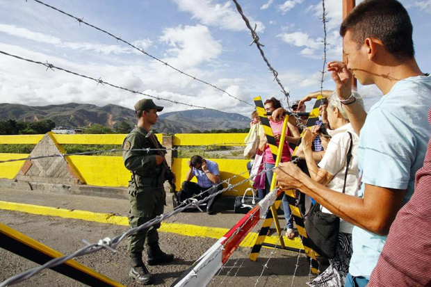 Venezuela Tutup Perbatasannya dengan Kolombia