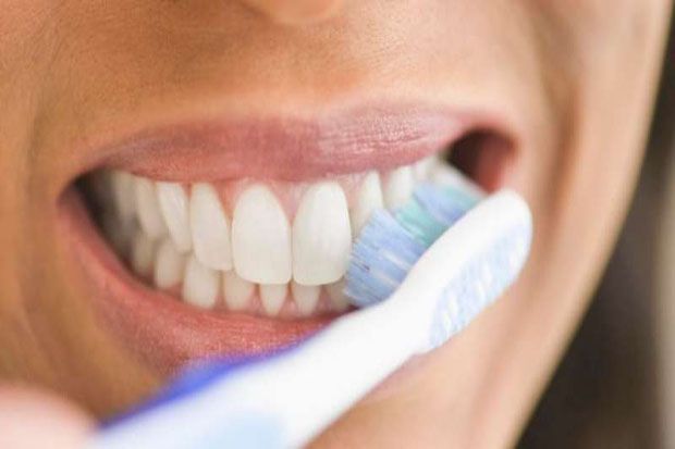 Cara Menyikat Gigi Bantu Mencegah Penyakit Alzheimer