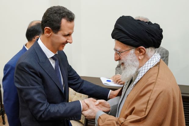 Assad Kunjungi Iran Pertama Kali sejak Perang Suriah Pecah