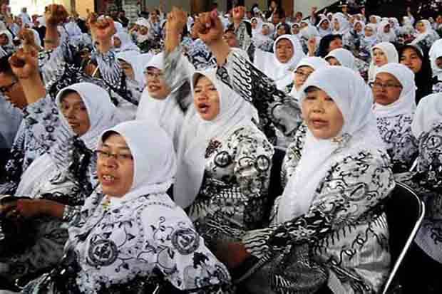 Kota Makassar Kekurangan 1.888 Guru SD dan SMP