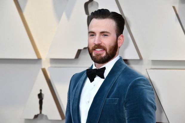 Chris Evans Disebut-sebut sebagai Superhero Sesungguhnya