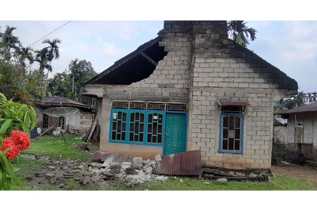 48 Jiwa Luka dan 343 Rumah Rusak Akibat Gempa di Solok Selatan