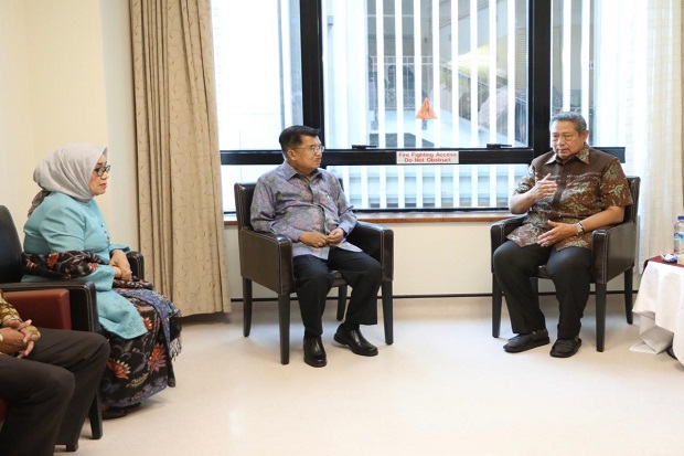 Ke Singapura, Wapres Jusuf Kalla Besuk Ani Yudhoyono