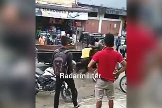 Video Adu Jotos Diduga Oknum Polisi dengan TNI Viral di Medsos