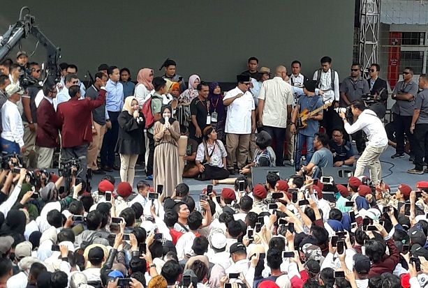 Prabowo Beri Bantuan Kaki dan Tangan Palsu kepada Penyandang Disabilitas