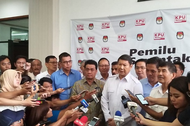 Sambangi KPU, Kubu Prabowo Sebut Ada 17,5 Juta Pemilih Tak Wajar