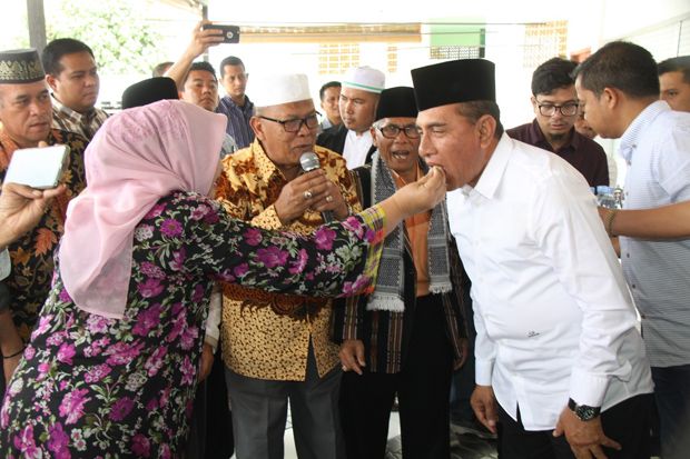 Gubernur Sumut Ajak Warga Tobasa Layani Wisatawan dengan Baik