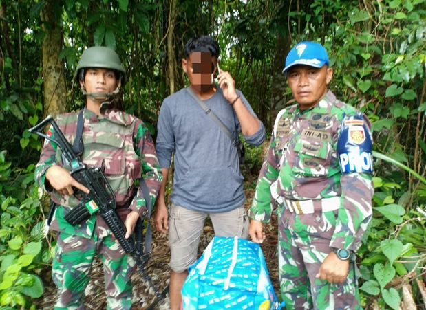 Pasukan Para Raider 328/DGH Sita 9 Kg Gelembung Ikan Kakap di Perbatasan PNG