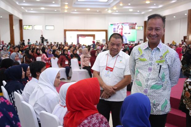 Presiden Jokowi Dialog dengan KPM Bansos di Pangkalpinang