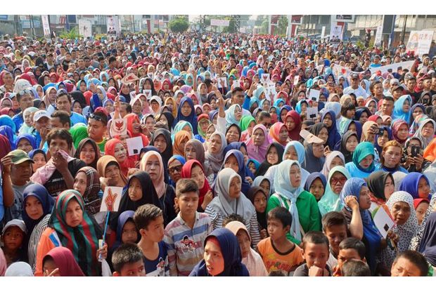 Ribuan Warga Sidimpuan Ramaikan Jalan Sehat Relawan Prabowo-Sandi