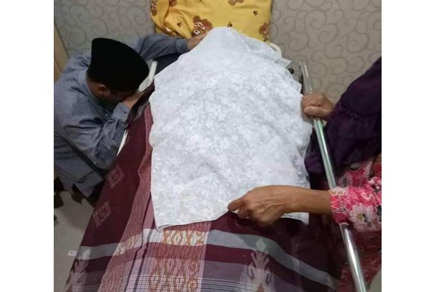 Sebelum Wafat, Ibunda Ustaz Abdul Somad Terjatuh Saat Hendak Berwudhu
