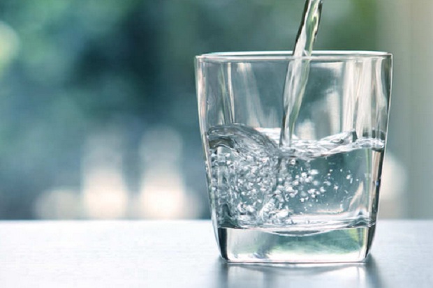 Minum Banyak Air Bisa Menurunkan Berat Badan?