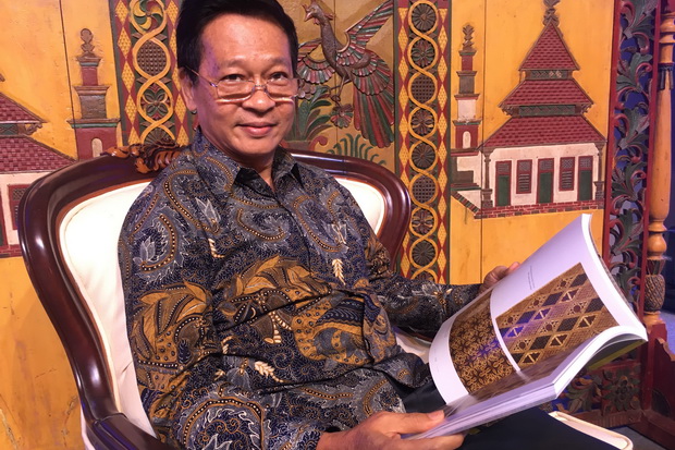 Khawatir dengan Masa Depan Batik, Hartono Sumarsono Luncurkan Buku