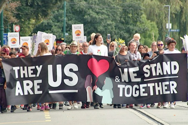 Beri Penghormatan untuk Korban Christchurch, Ribuan Orang Ikut Pawai Cinta