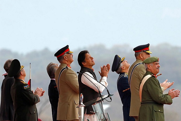 Pakistan Ingin Berdamai dengan India Sambil Pamer Kekuatan Militer