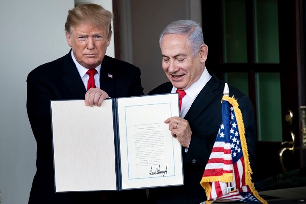 Trump Teken Dekrit yang Akui Dataran Tinggi Golan Milik Israel