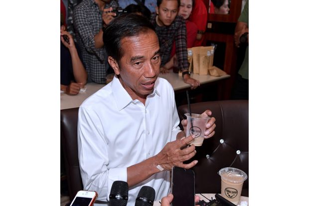 Cicipi Kopi Khas Riau, Jokowi: Harga Lokal, Rasa Internasional