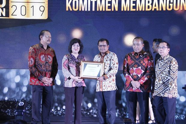 Direktur Keuangan Jasa Marga Raih Penghargaan BUMN Award 2019