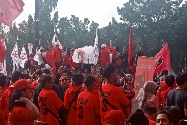 Kampanye Akbar PDIP di Komplek GBK, Hasto: Pak Jokowi-Maruf adalah Kita