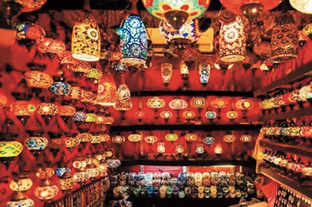 Jika Sempat ke Turki, Belanjalah di Pasar Tertua Grand Bazaar