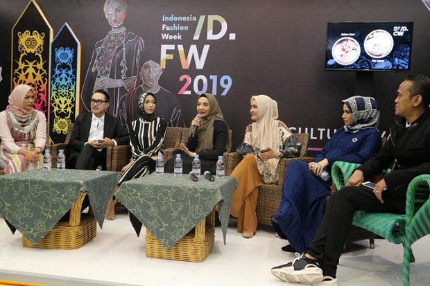 Wardah Gandeng 6 Desainer di Indonesia Fashion Week 2019
