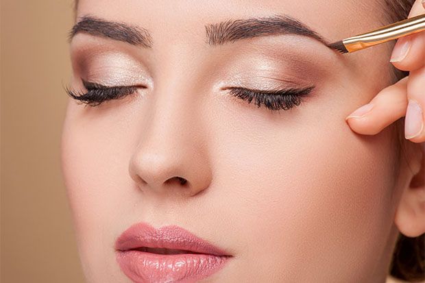 5 Tips Makeup Membuat Tampilan Mata Kecil Menjadi Besar
