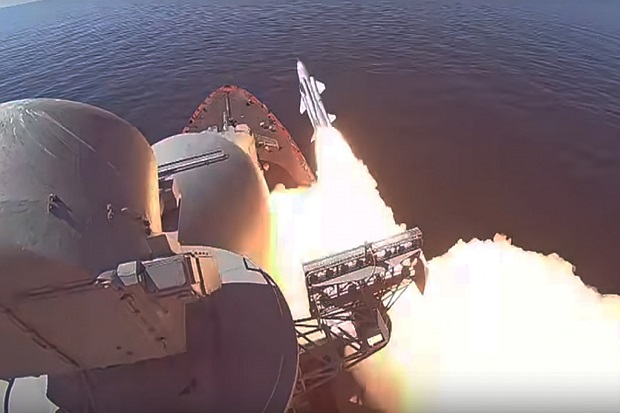Rusia Tembakkan Rudal-rudal Supersonik P-270 Moskit di Laut Hitam