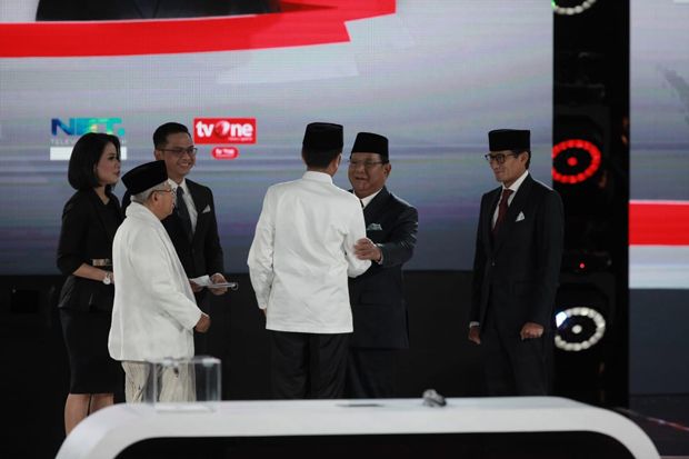 Jokowi-Maruf Bicara Pengalaman, Prabowo-Sandi Janji Tak Ambil Gaji